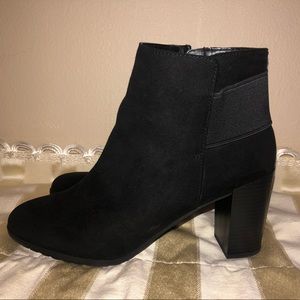 Black Suede Woman’s Boots